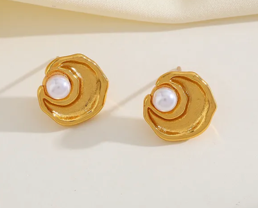 Boucles d'oreille geometriques dorees Bubblee